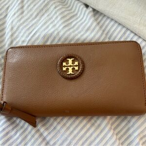 Tory Burch Large wallet